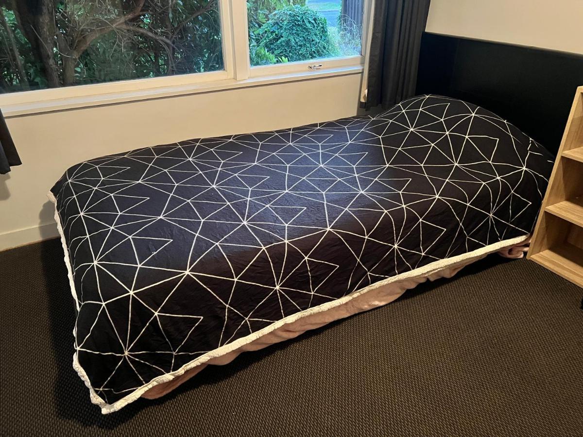 Single Room #1 Or #3 - Homestay Family Home - No Breakfast Hamilton Extérieur photo