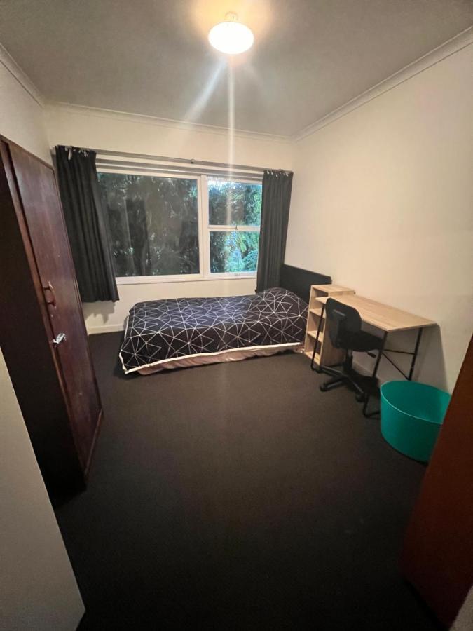 Single Room #1 Or #3 - Homestay Family Home - No Breakfast Hamilton Extérieur photo